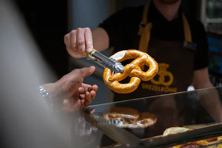 Brezelkoenig Départ Genève Aéroport