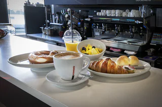 Petit déjeuner Le Bar Genève Aéroport