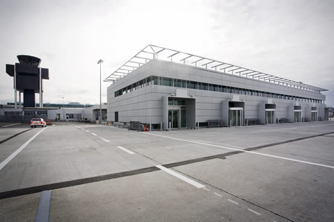 Satellite 10 de l'Aéroport International de Genève Satellite 10 de l'Aéroport International de Genève